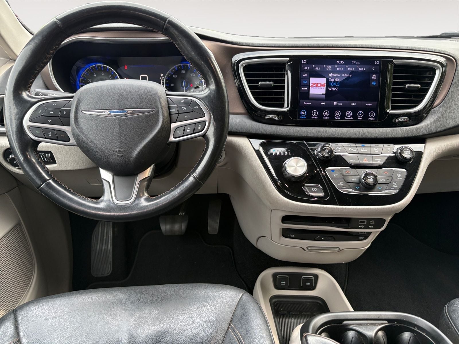 Pre-Owned 2019 Chrysler Pacifica Touring L Plus - photo - 9