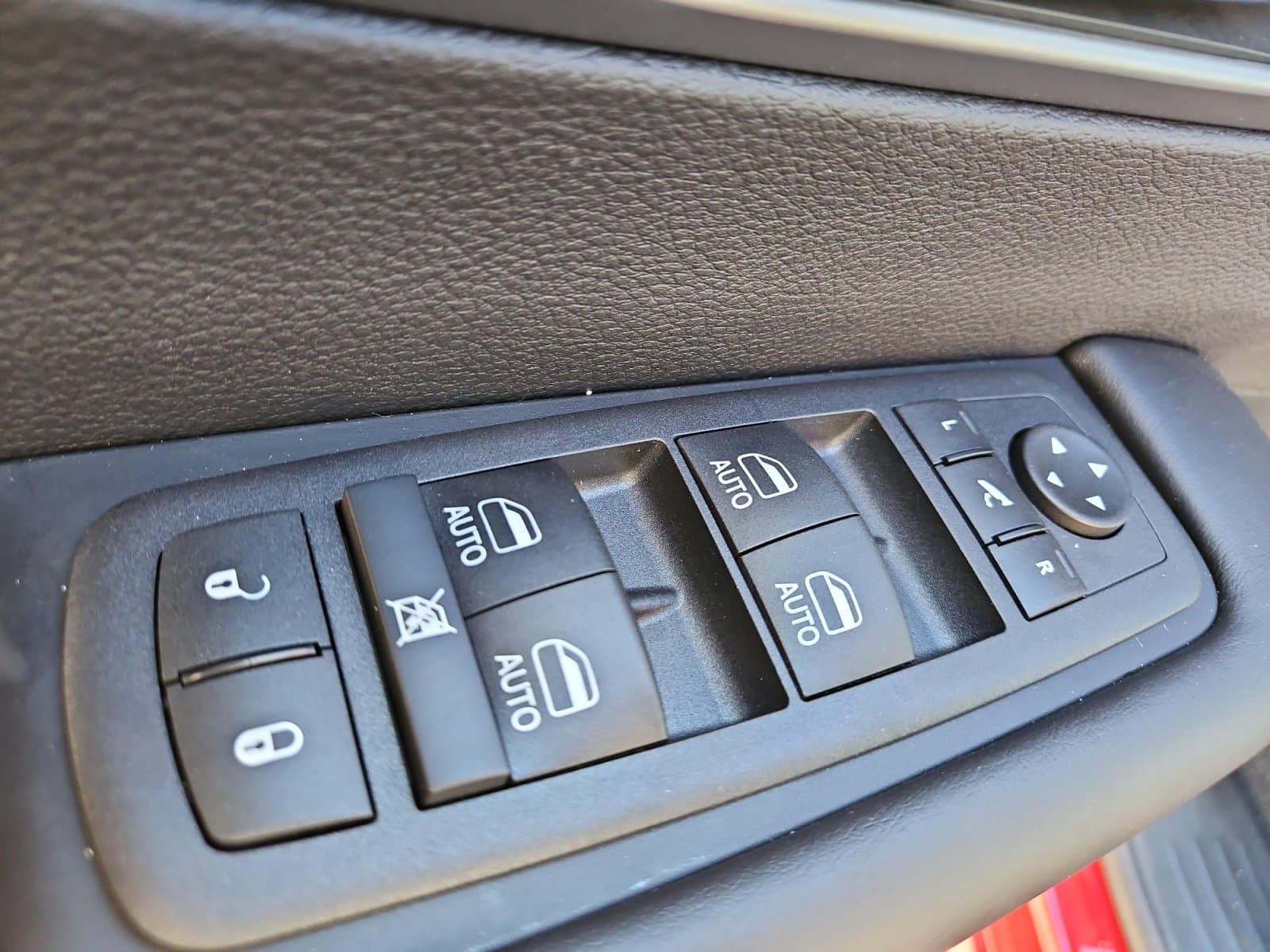 New 2027 Chrysler Pacifica Limited - photo - 21