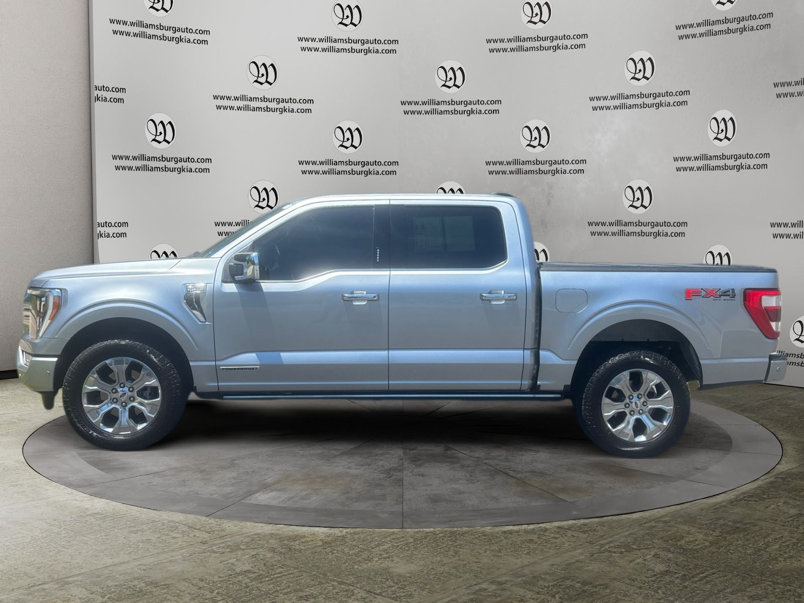 Pre-Owned 2022 Ford F-150 Platinum - photo - 1