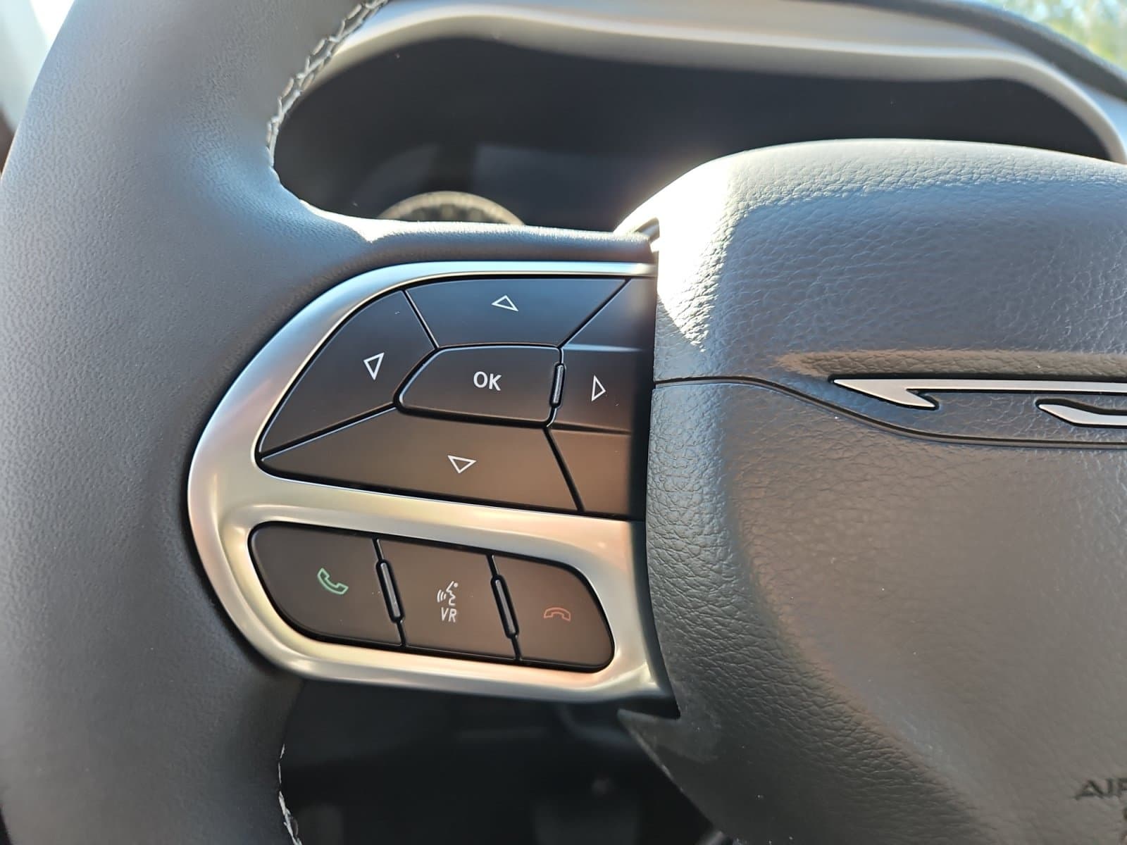 New 2027 Chrysler Pacifica Limited - photo - 24