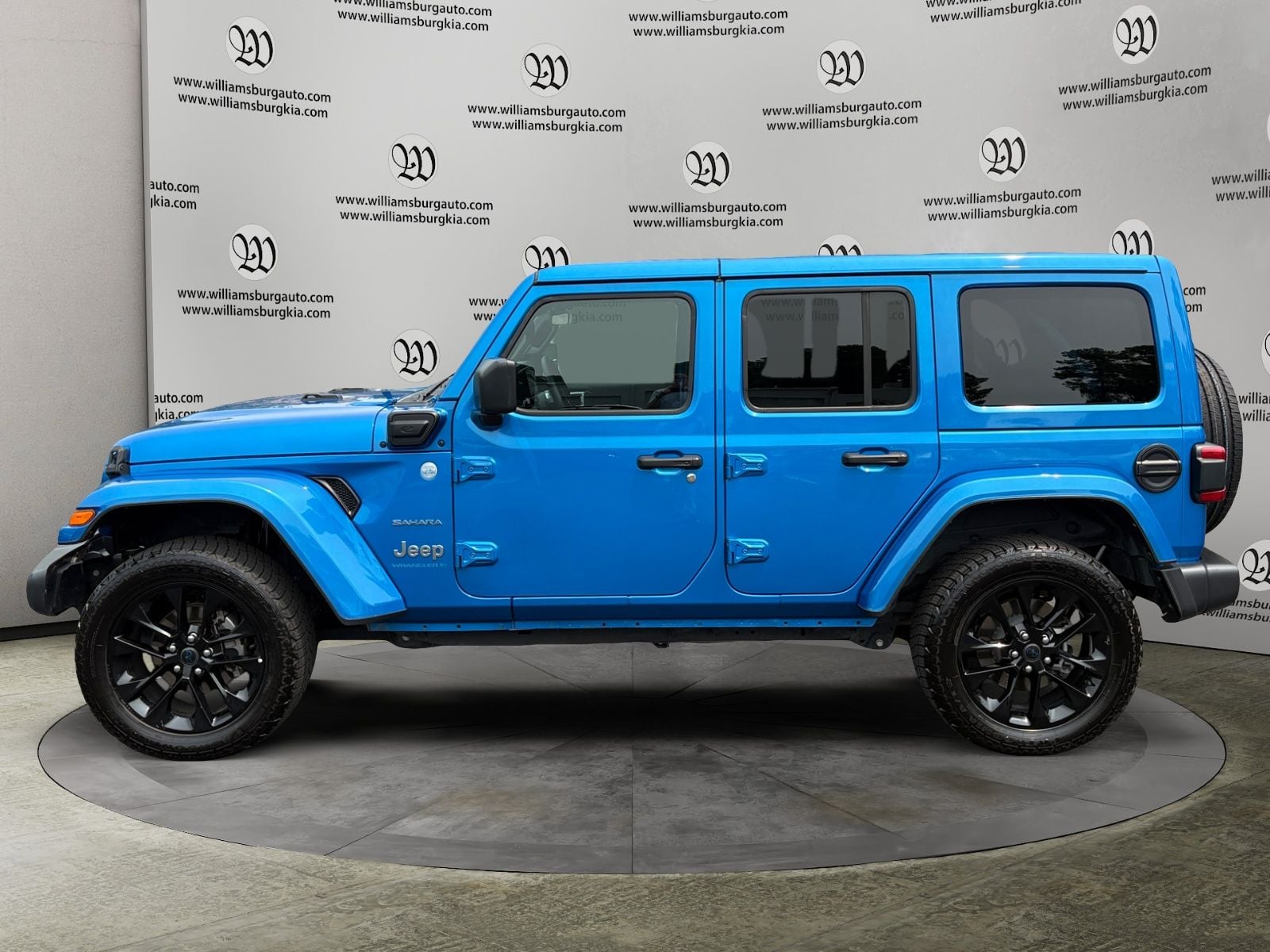 Pre-Owned 2024 Jeep Wrangler Sahara 4xe - photo - 1