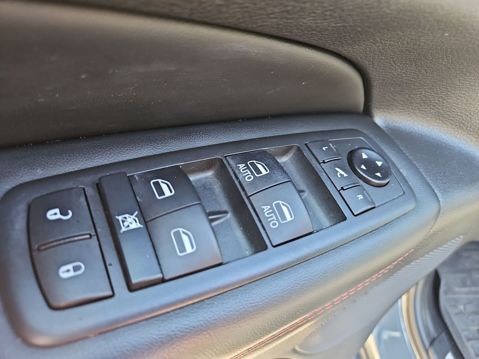 Pre-Owned 2020 Jeep Grand Cherokee Trailhawk - photo - 20