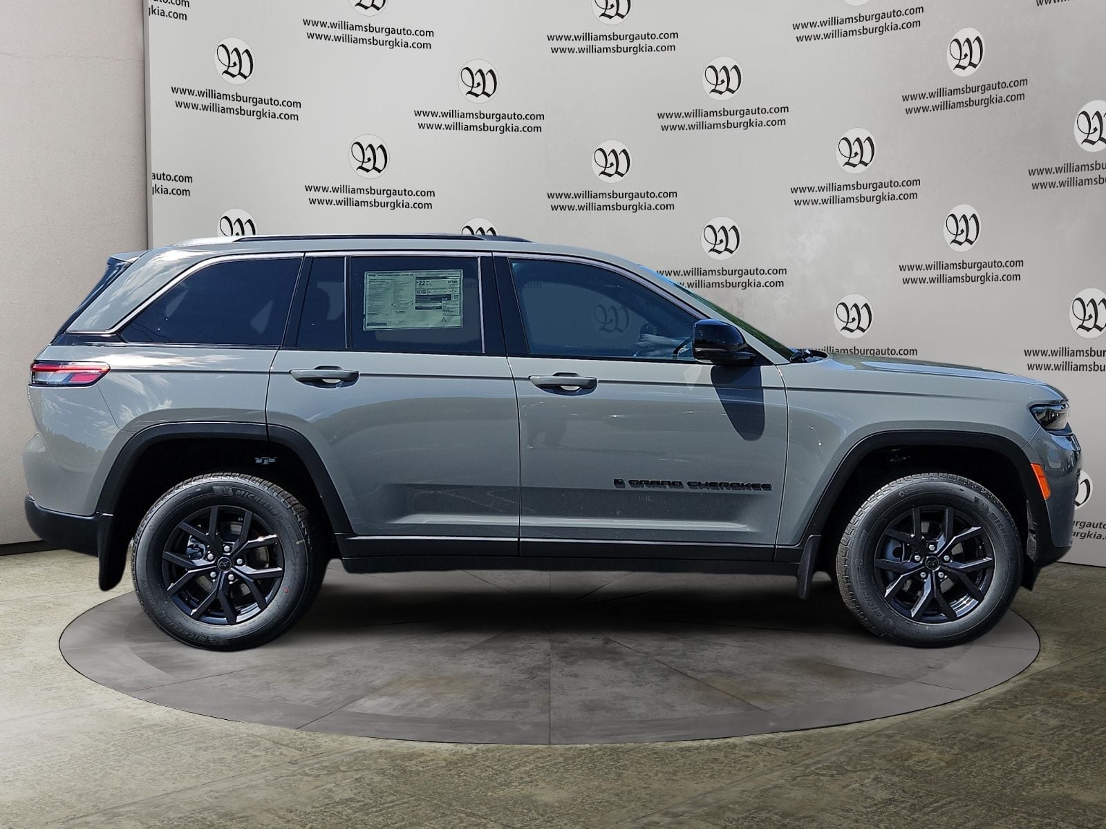 New 2027 Jeep Grand Cherokee Laredo Altitude - photo - 5