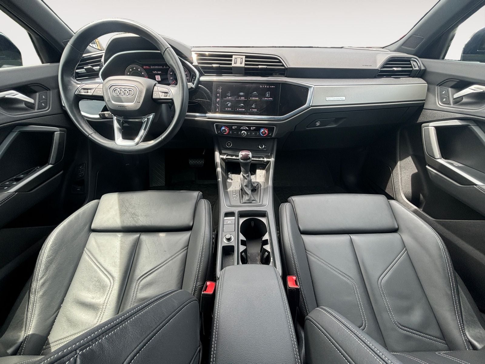 Pre-Owned 2024 Audi Q3 Premium Plus - photo - 9