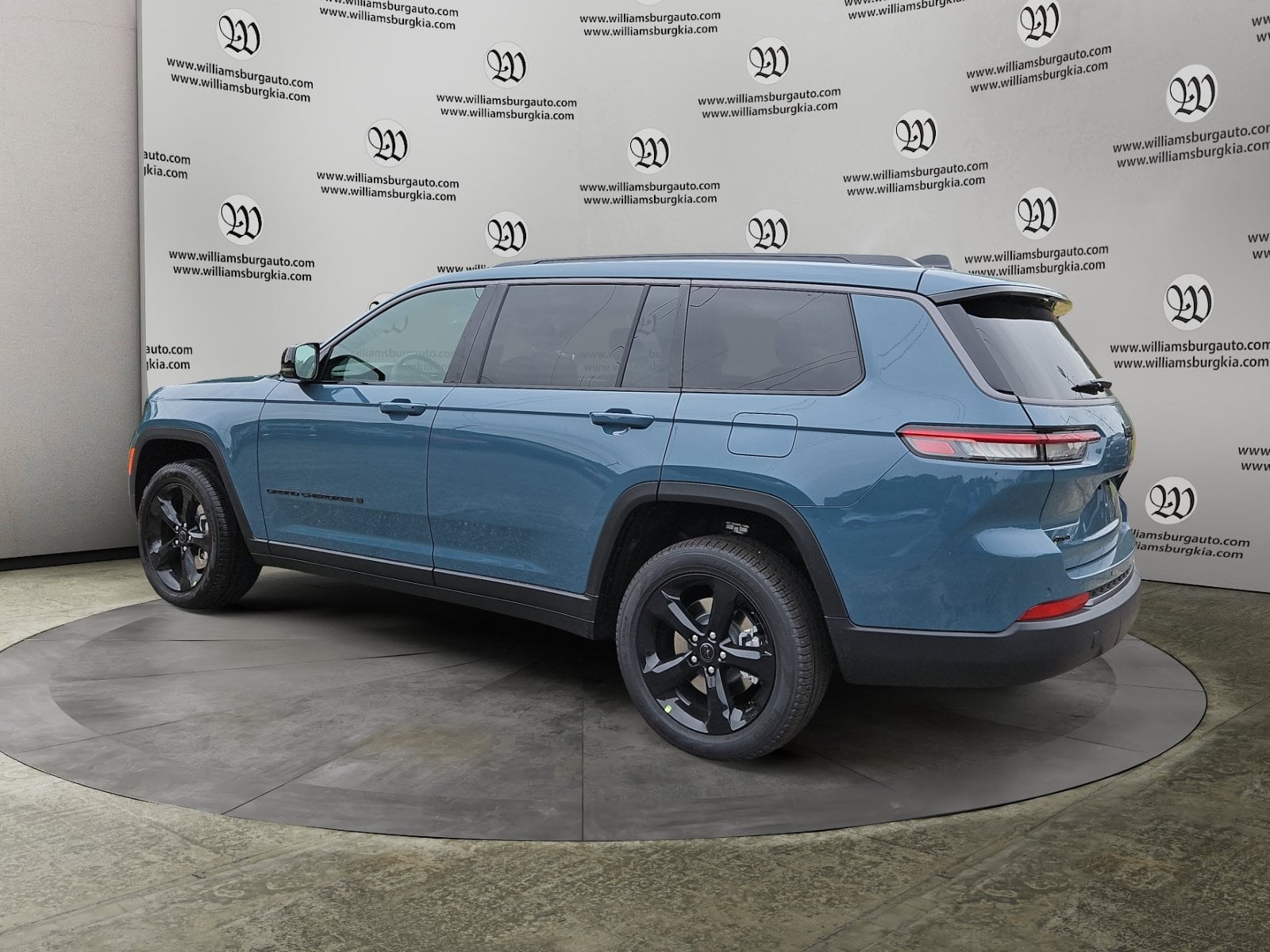 New 2027 Jeep Grand Cherokee L Limited - photo - 2