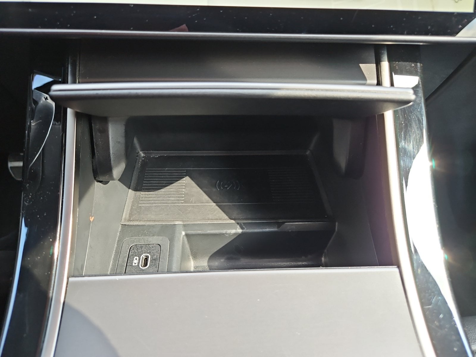 Pre-Owned 2025 Land Rover Range Rover Velar Dynamic SE - photo - 26