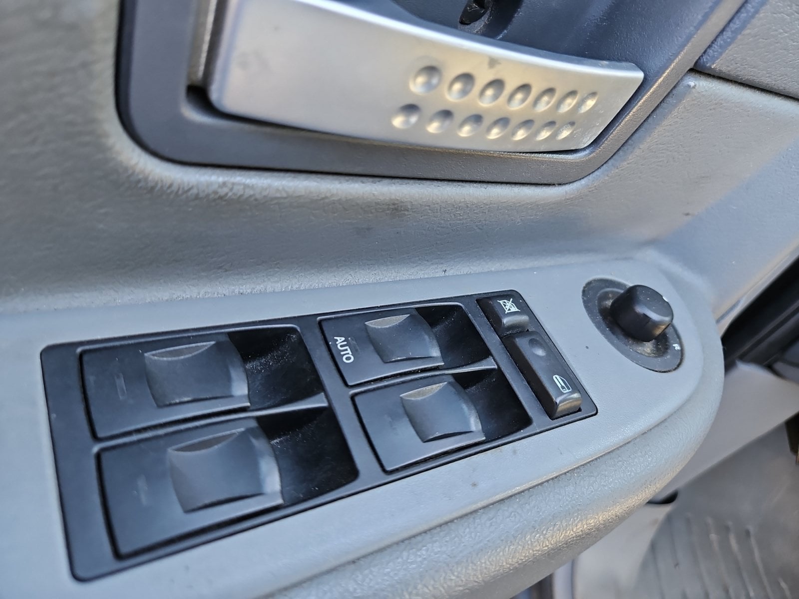 Pre-Owned 2004 Dodge Durango SLT - photo - 21