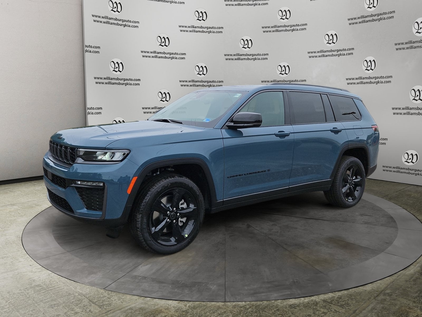 New 2027 Jeep Grand Cherokee L Limited - photo - 0
