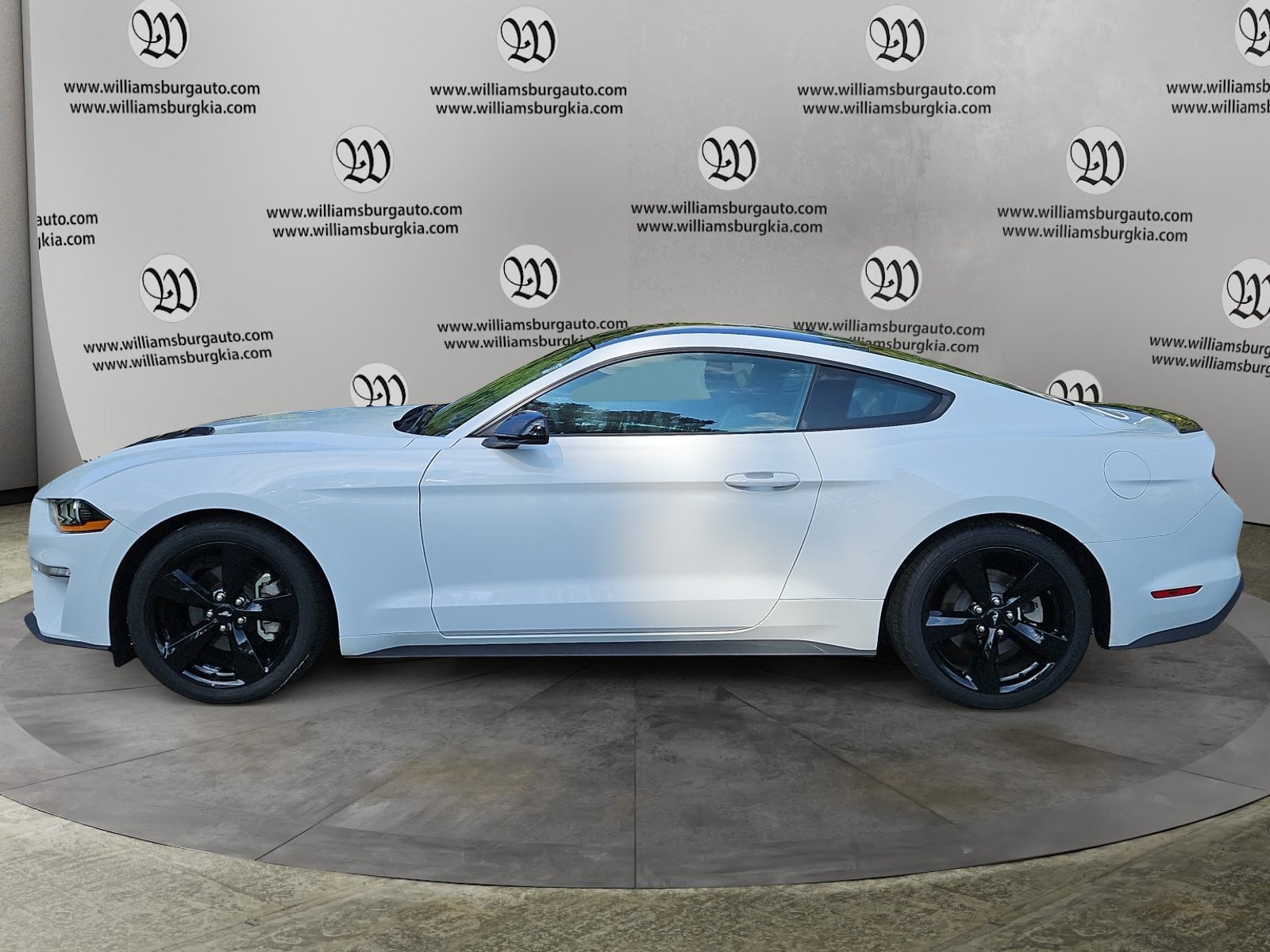 Pre-Owned 2023 Ford Mustang EcoBoost - photo - 1