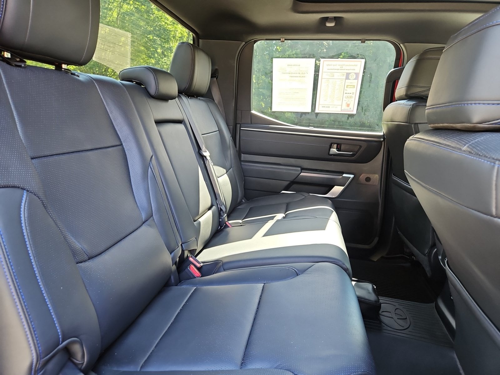 Pre-Owned 2024 Toyota Tundra Hybrid Platinum - photo - 16