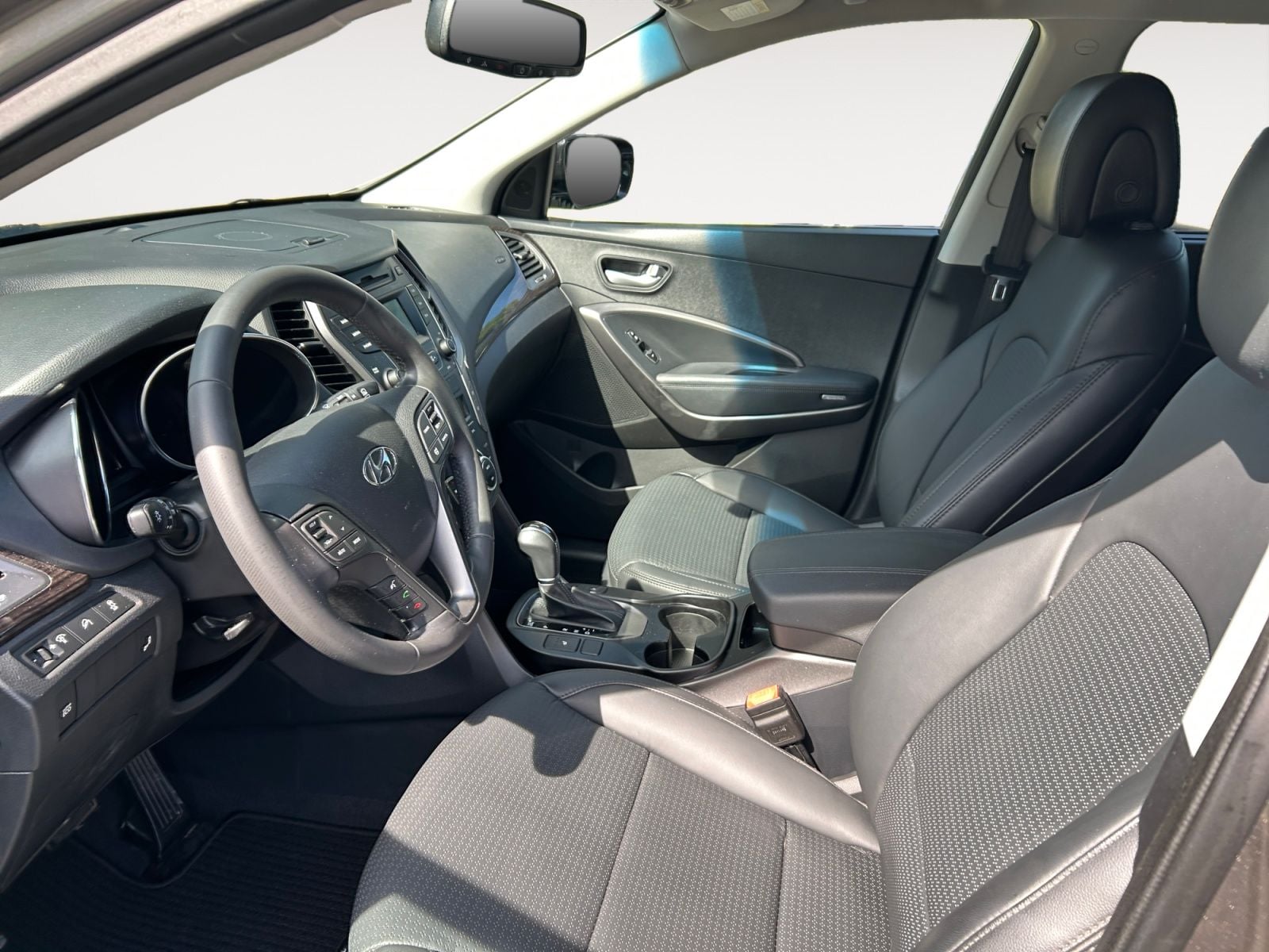 Pre-Owned 2014 Hyundai Santa Fe Sport 2.0T - photo - 8