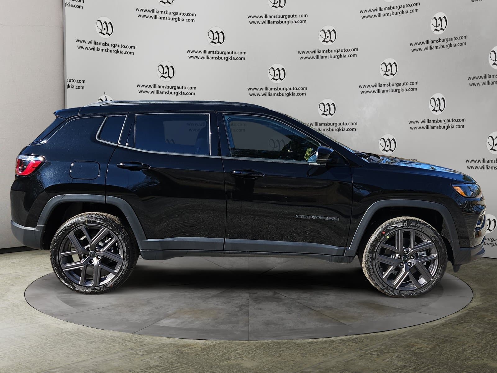 New 2026 Jeep Compass Limited - photo - 5