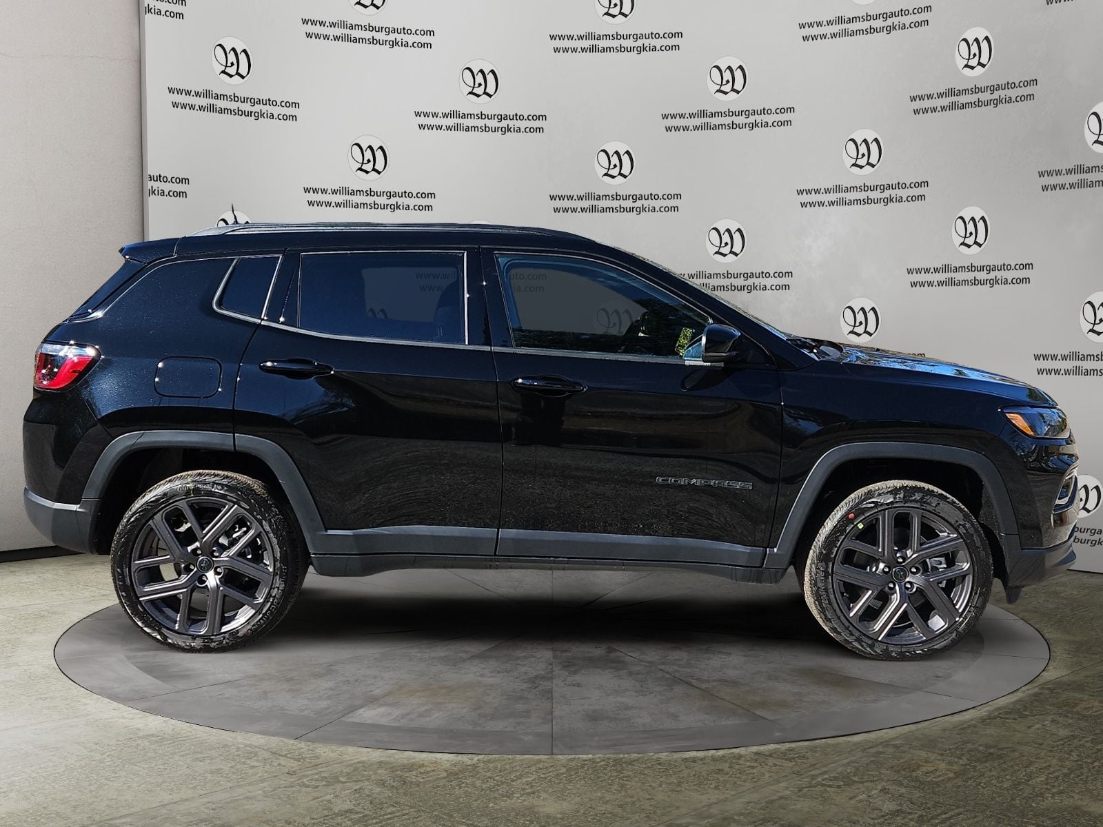 New 2026 Jeep Compass Limited - photo - 5