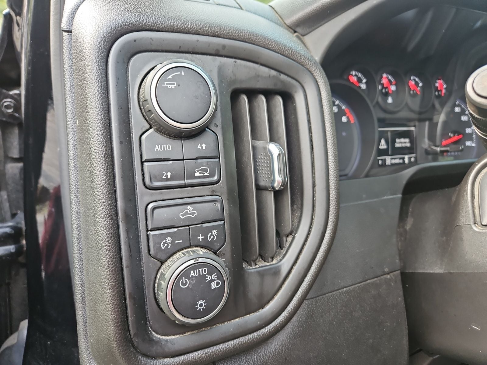 Pre-Owned 2022 Chevrolet Silverado 1500 Custom - photo - 20