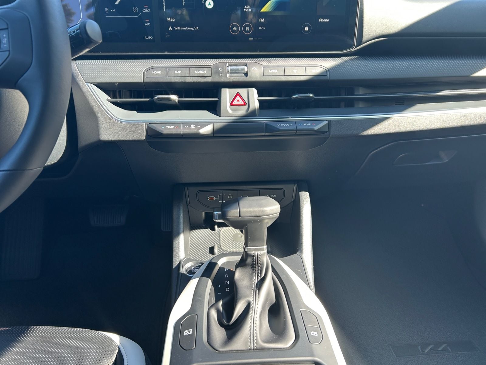 New 2026 Kia K4 GT-Line - photo - 10