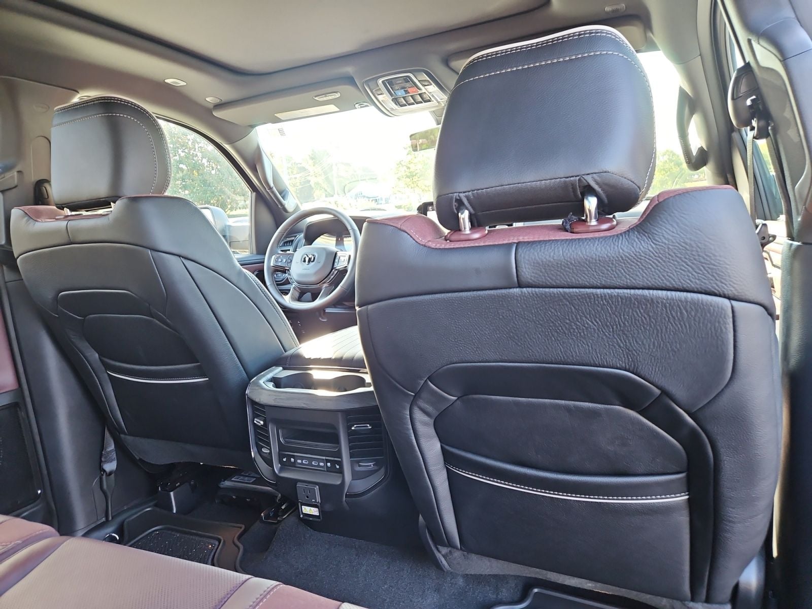 New 2027 Ram 1500 Limited - photo - 17