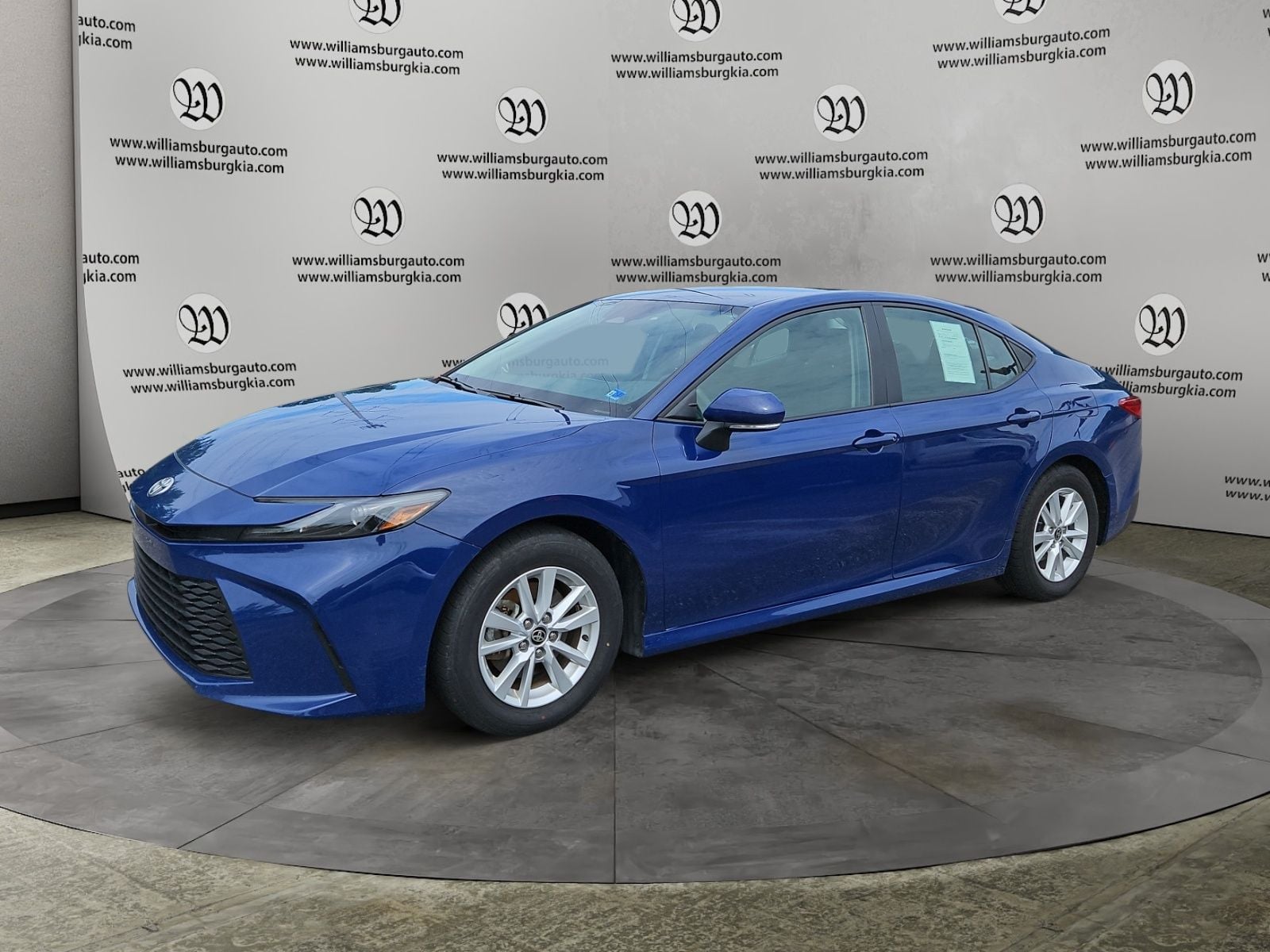 Pre-Owned 2025 Toyota Camry LE - photo - 0