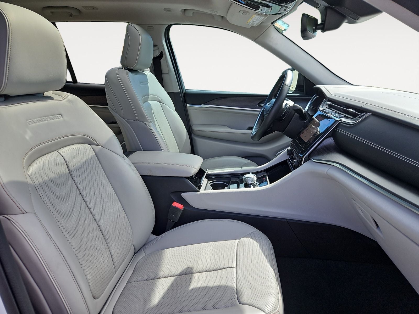 Pre-Owned 2022 Jeep Grand Cherokee Overland - photo - 14