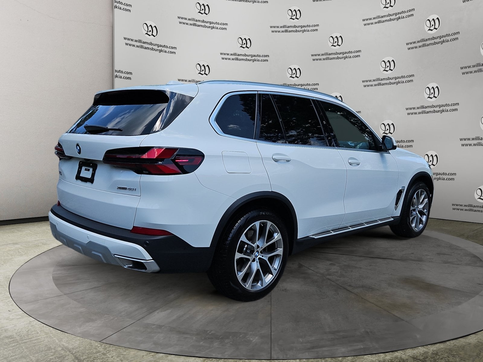 Pre-Owned 2026 BMW X5 xDrive40i - photo - 4