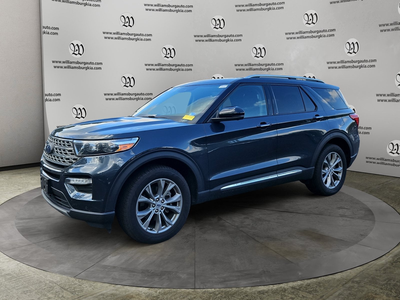 Pre-Owned 2023 Ford Explorer Limited - photo - 0