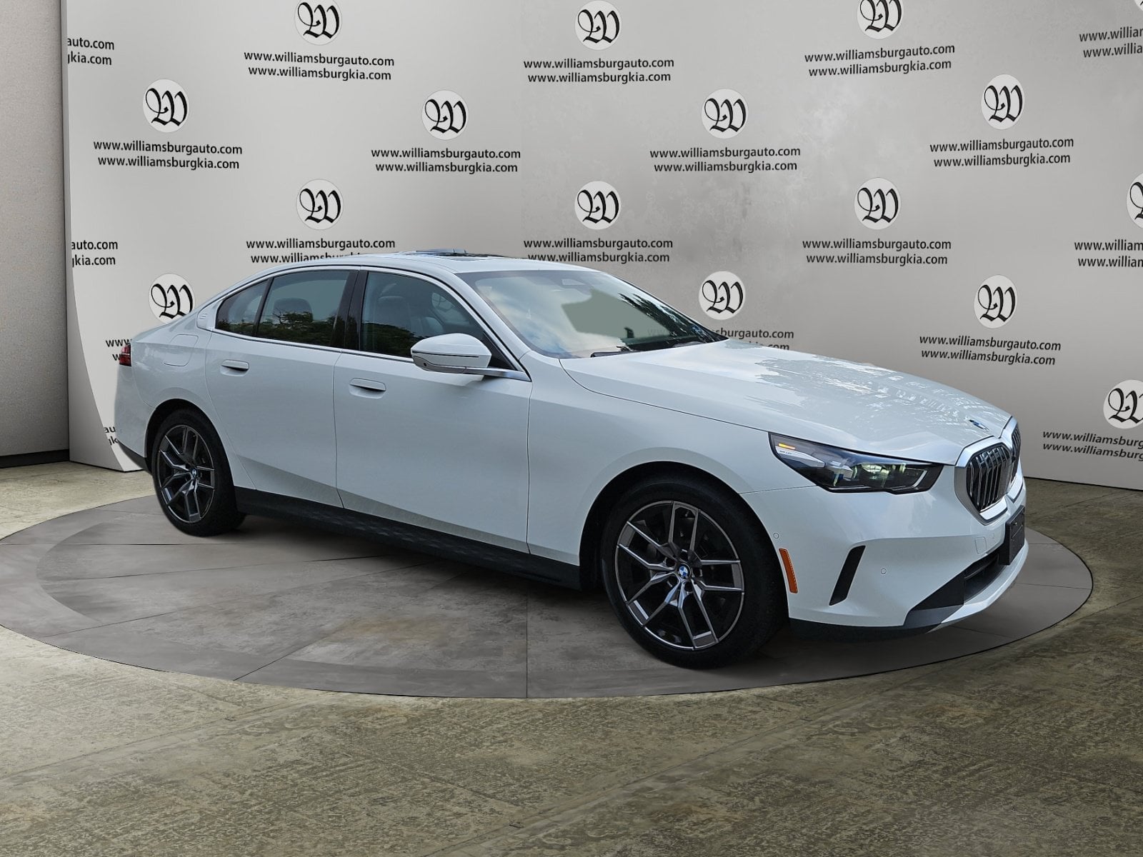 Pre-Owned 2026 BMW 5 Series 530i xDrive - photo - 6