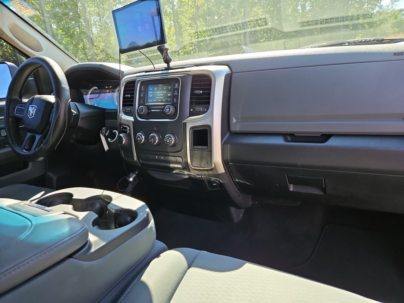 Pre-Owned 2017 Ram 1500 SLT - photo - 15