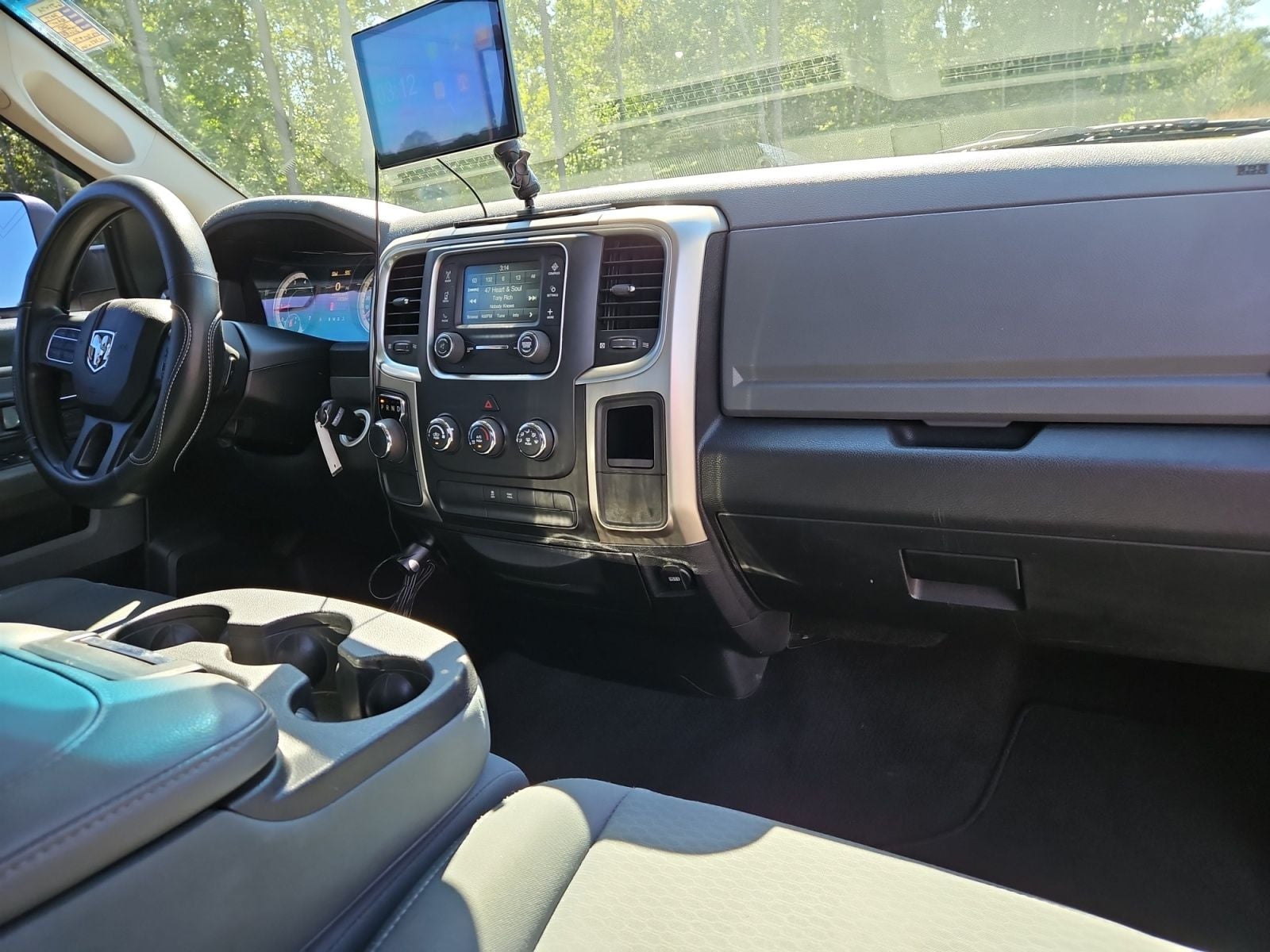 Pre-Owned 2017 Ram 1500 SLT - photo - 15