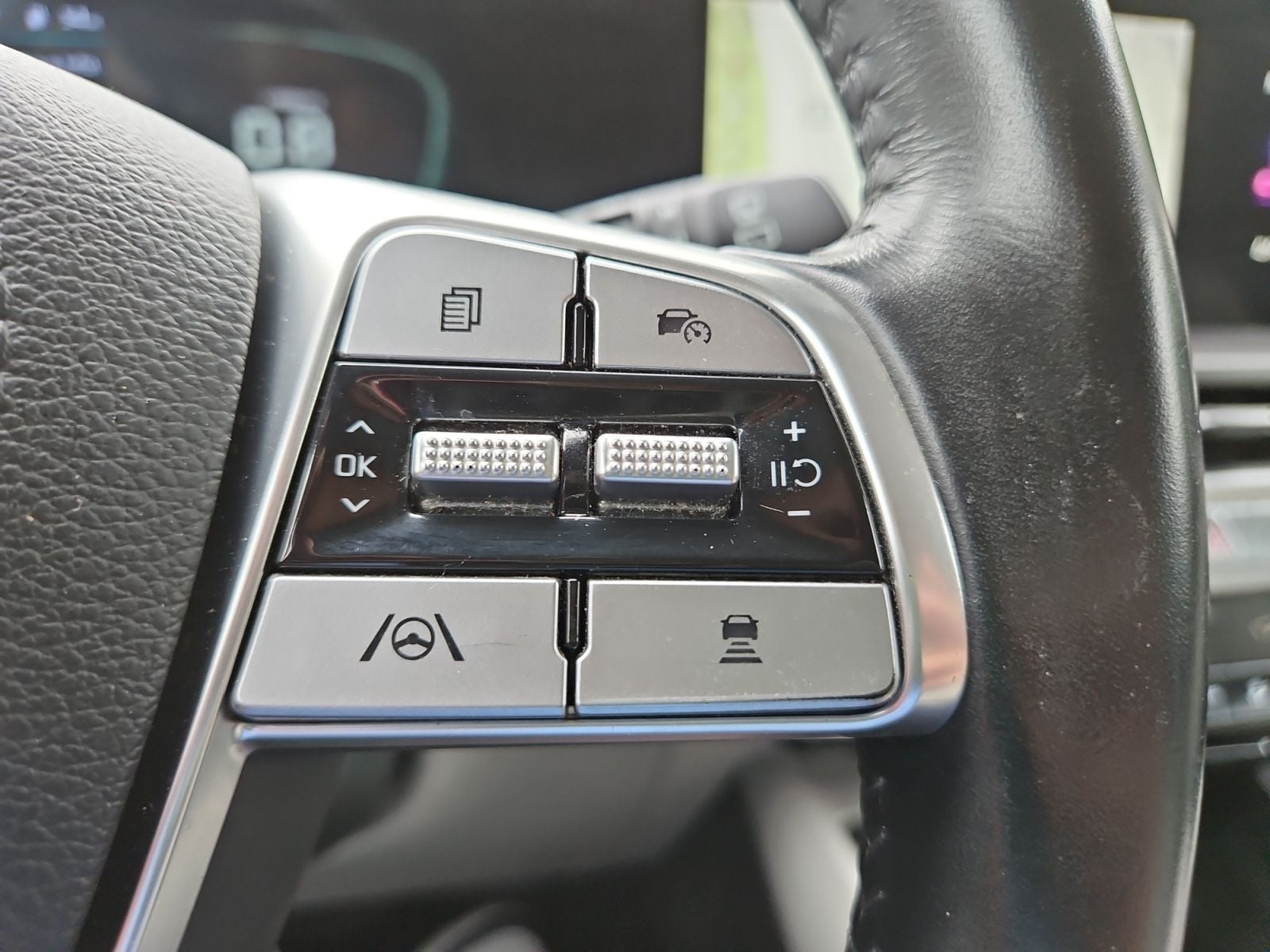 Pre-Owned 2023 Kia Telluride S - photo - 25