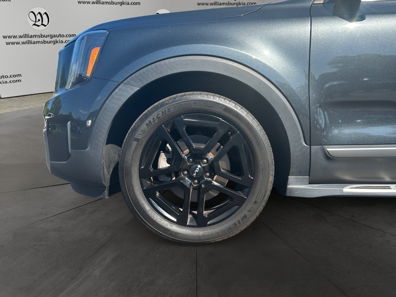 Pre-Owned 2023 Kia Telluride SX X-Line - photo - 13