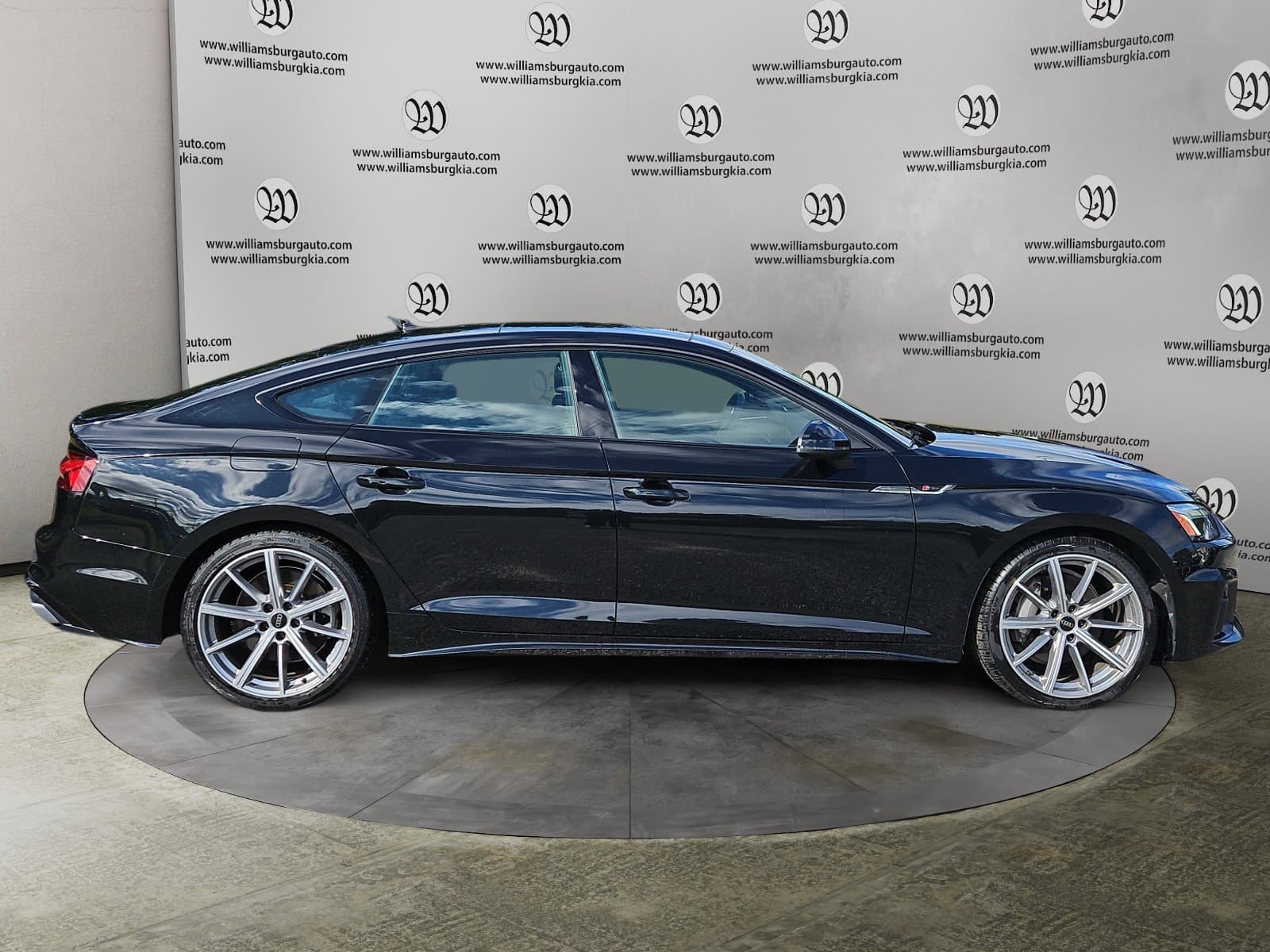 Pre-Owned 2025 Audi A5 Sportback 45 S line Premium - photo - 5