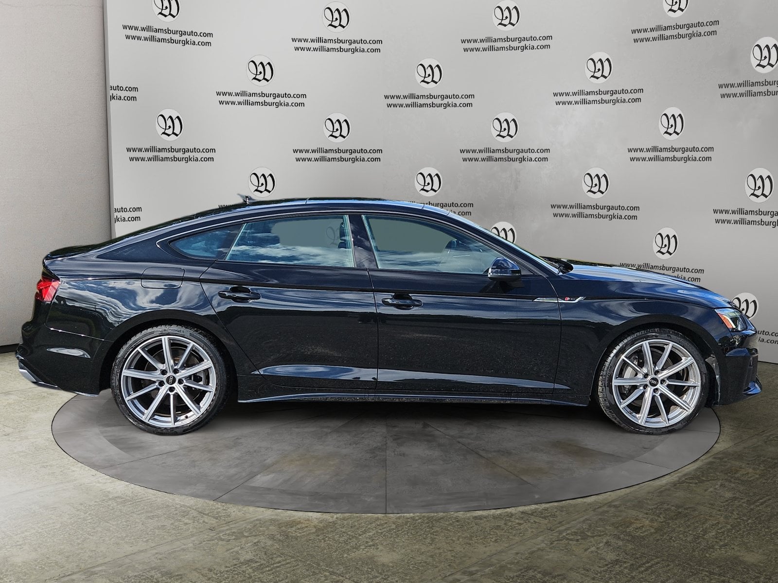 Pre-Owned 2025 Audi A5 Sportback 45 S line Premium - photo - 5