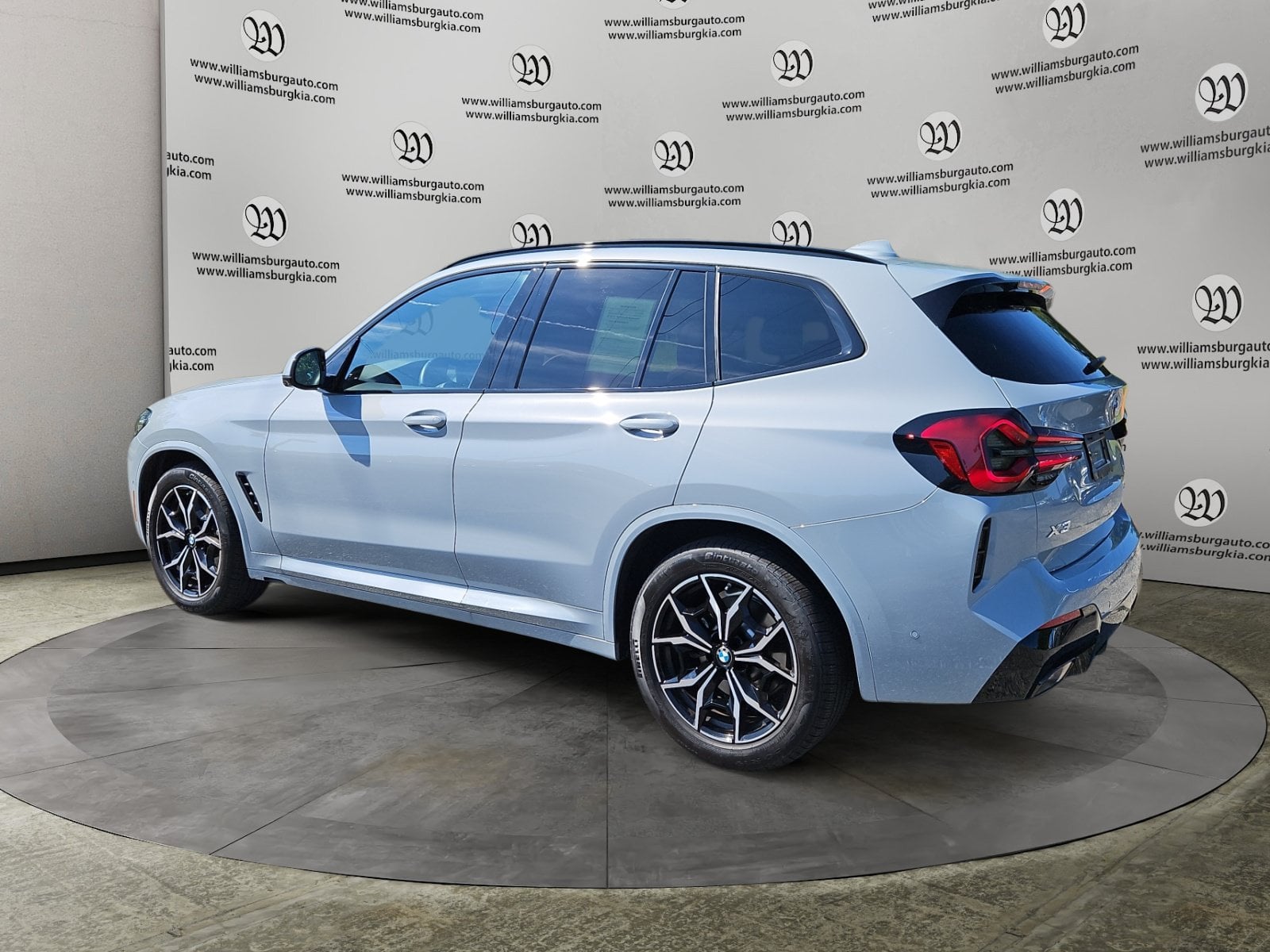 Pre-Owned 2024 BMW X3 sDrive30i - photo - 2