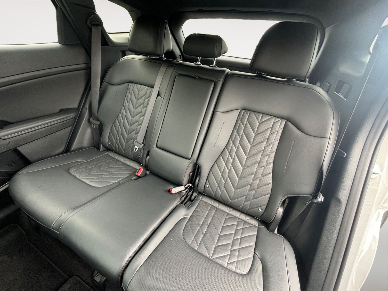 Pre-Owned 2023 Kia Sportage X-Line - photo - 12
