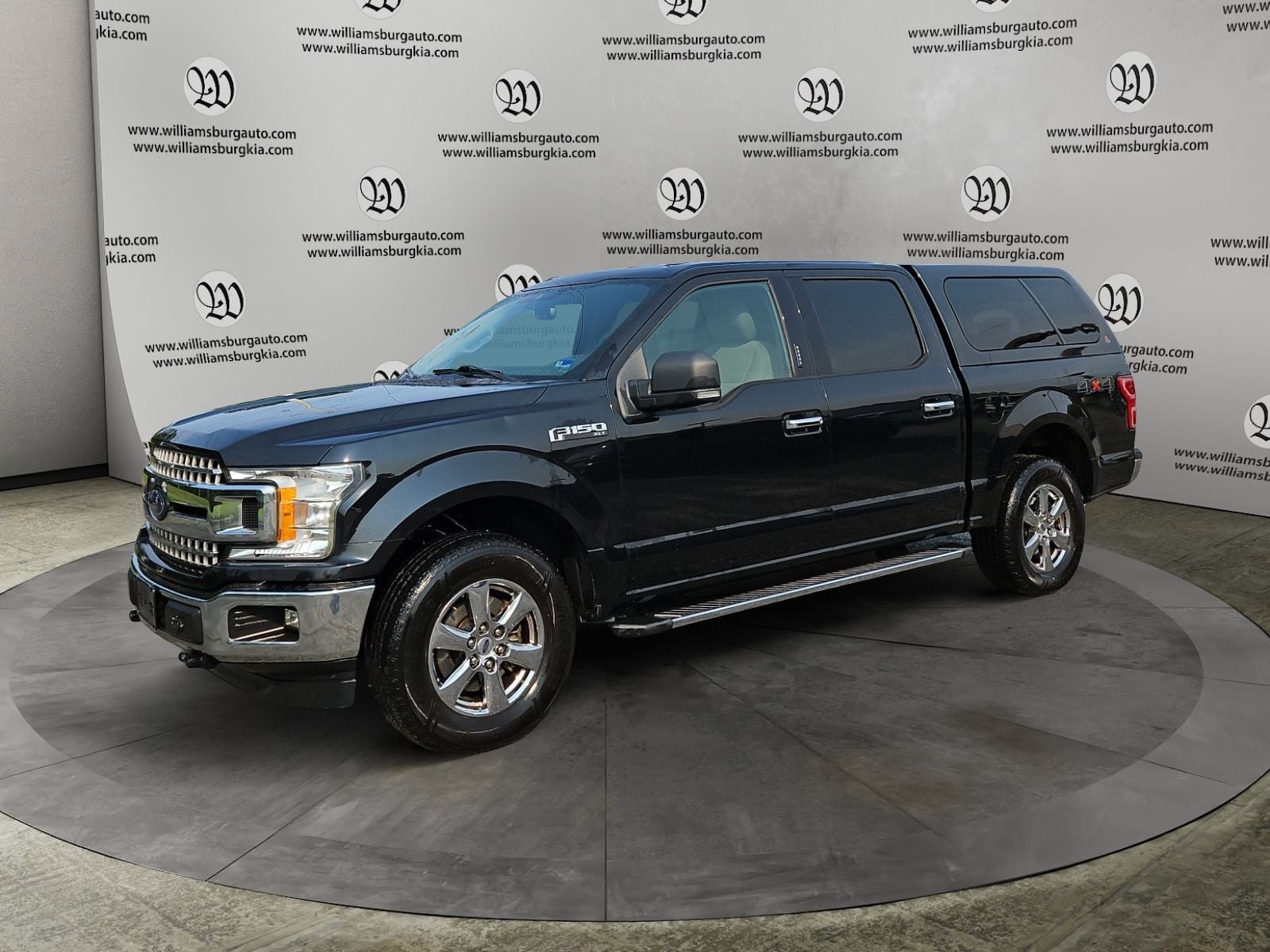 Pre-Owned 2019 Ford F-150 XLT - photo - 0