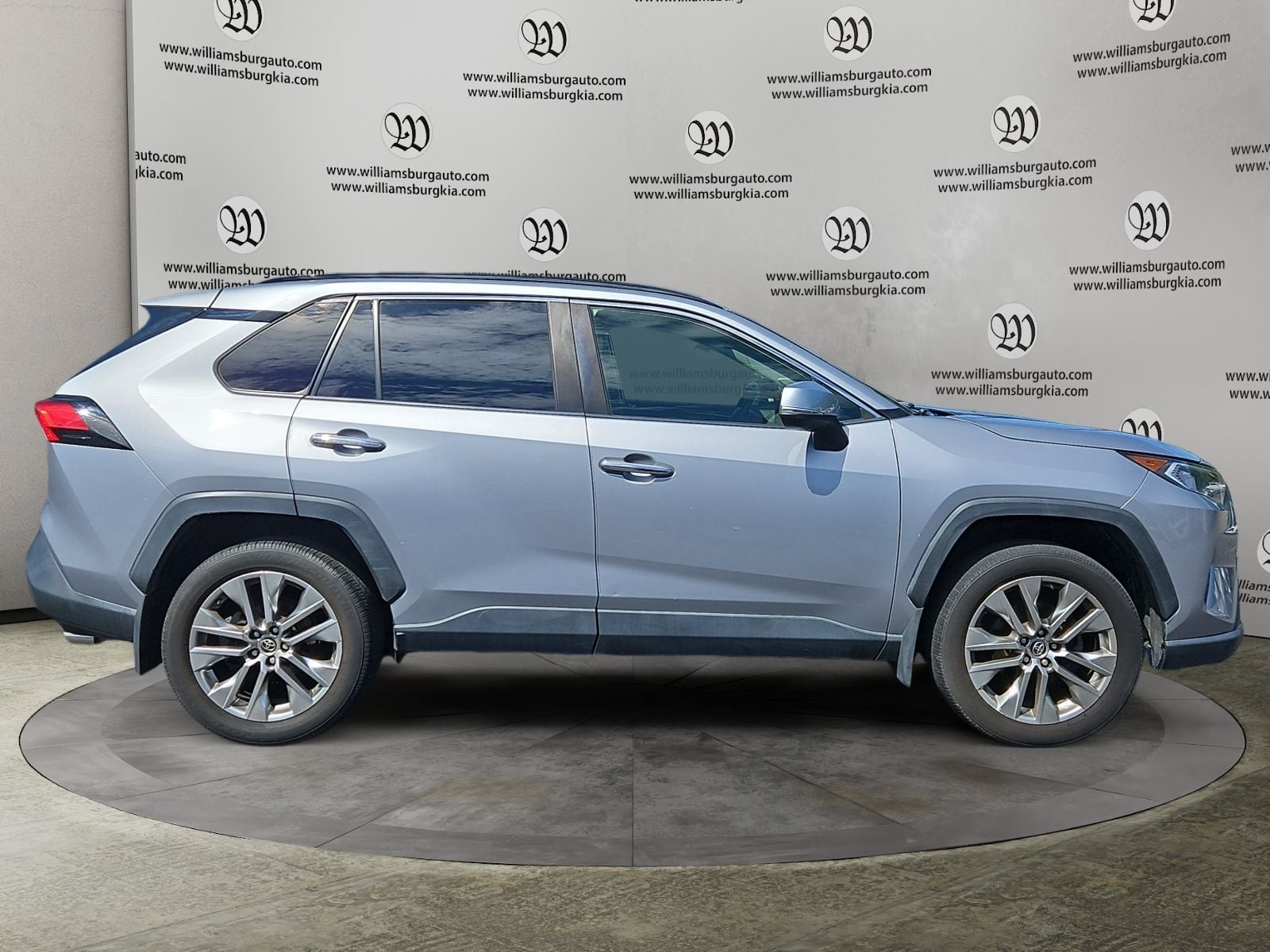 Pre-Owned 2019 Toyota RAV4 Limited - photo - 5