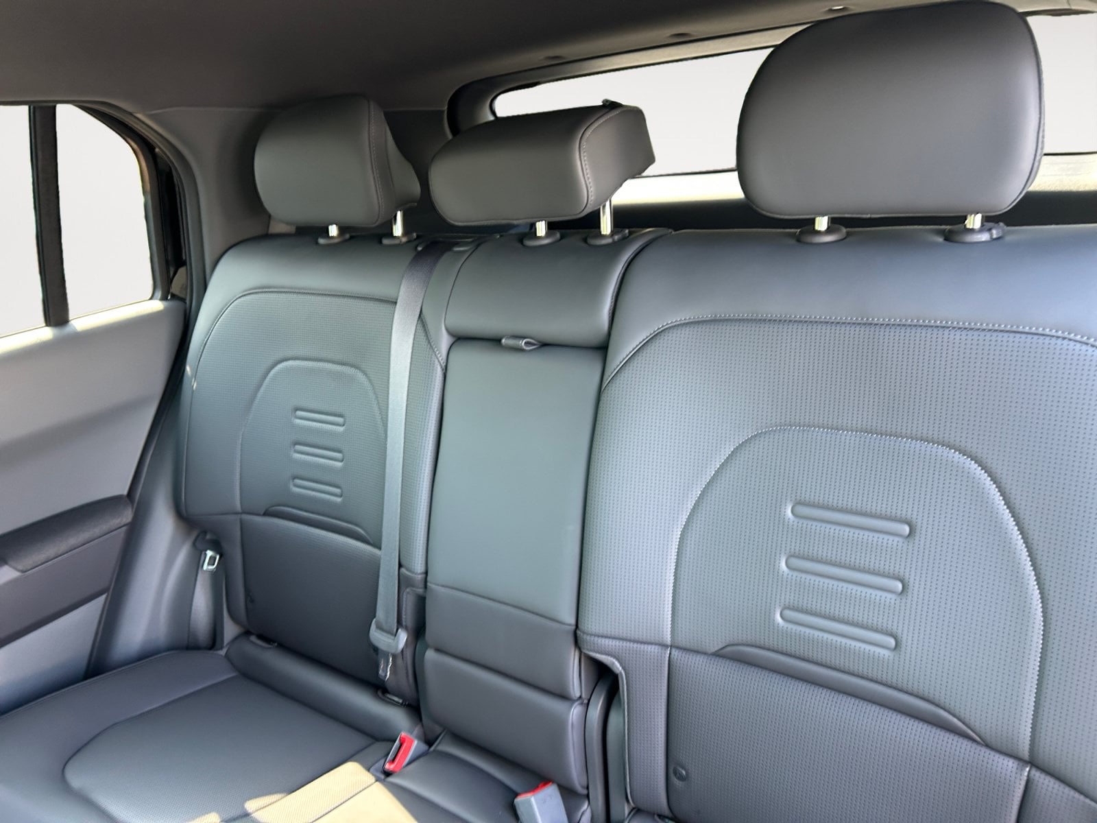 New 2027 KIA EV3 WIND FWD - photo - 12