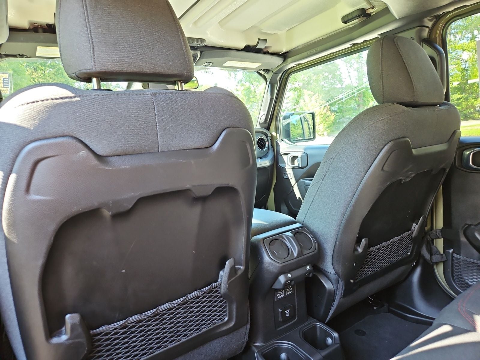 Pre-Owned 2026 Jeep Wrangler Rubicon - photo - 19