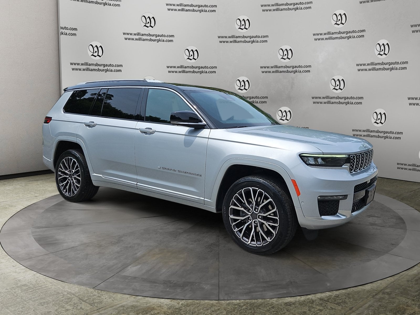 Pre-Owned 2022 Jeep Grand Cherokee L Summit - photo - 6