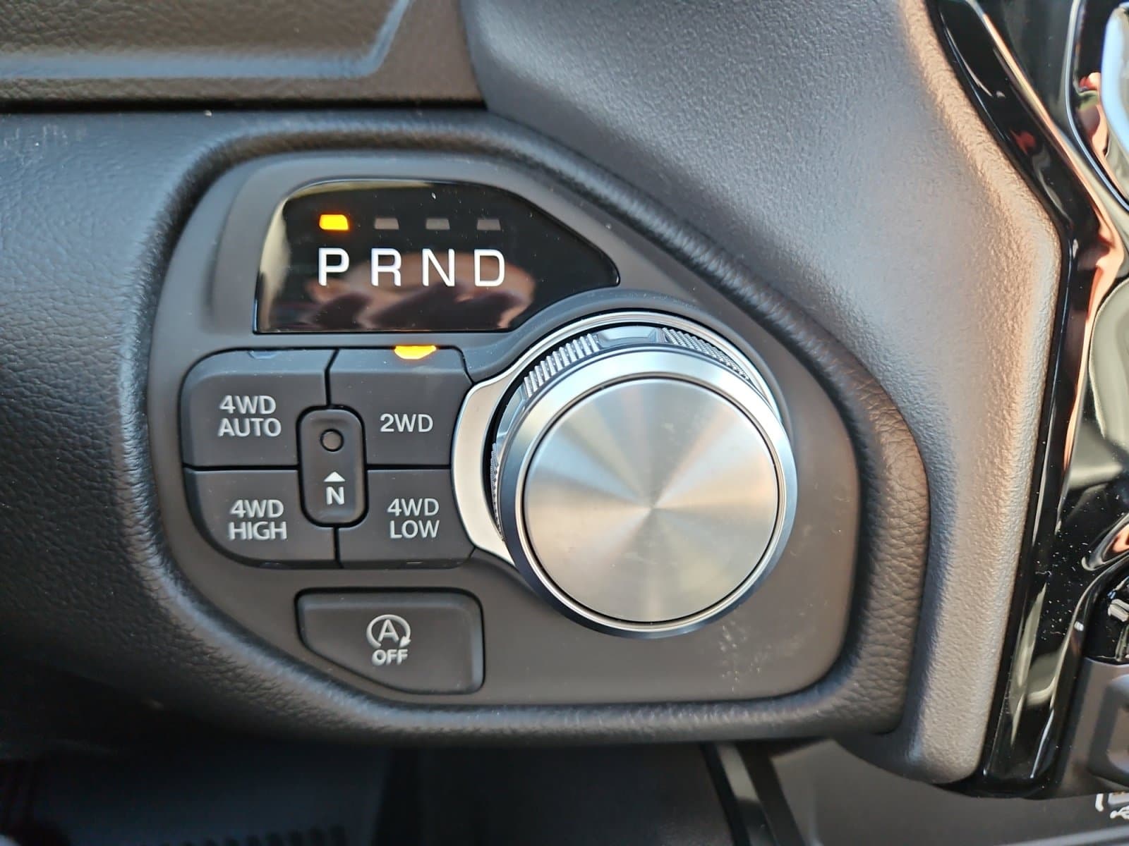 New 2026 Ram 1500 Laramie - photo - 26