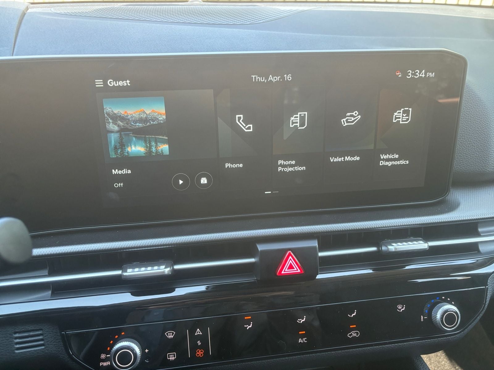New 2026 Kia Sportage LX - photo - 25