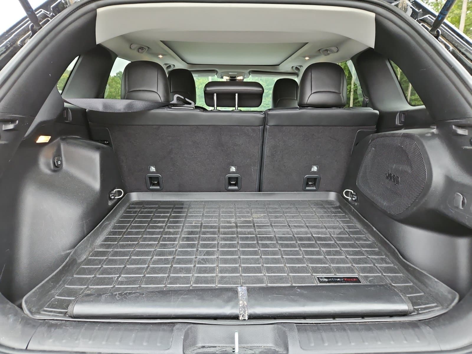 Pre-Owned 2022 Jeep Cherokee Trailhawk - photo - 18