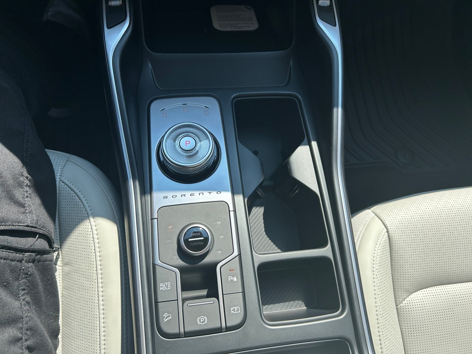 New 2026 Kia Sorento Hybrid EX - photo - 17