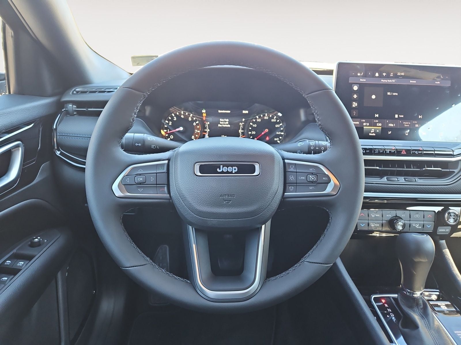 New 2026 Jeep Compass Limited - photo - 11