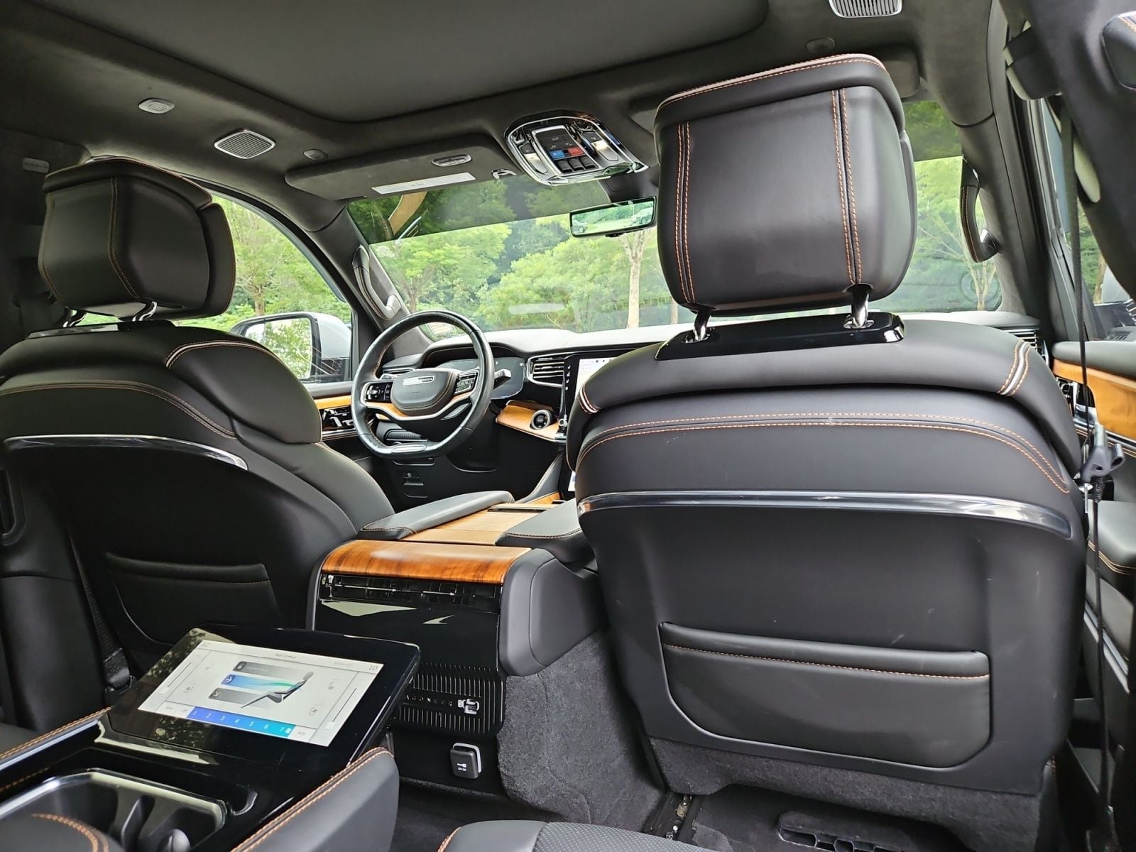 Pre-Owned 2022 Jeep Grand Wagoneer Series III - photo - 17