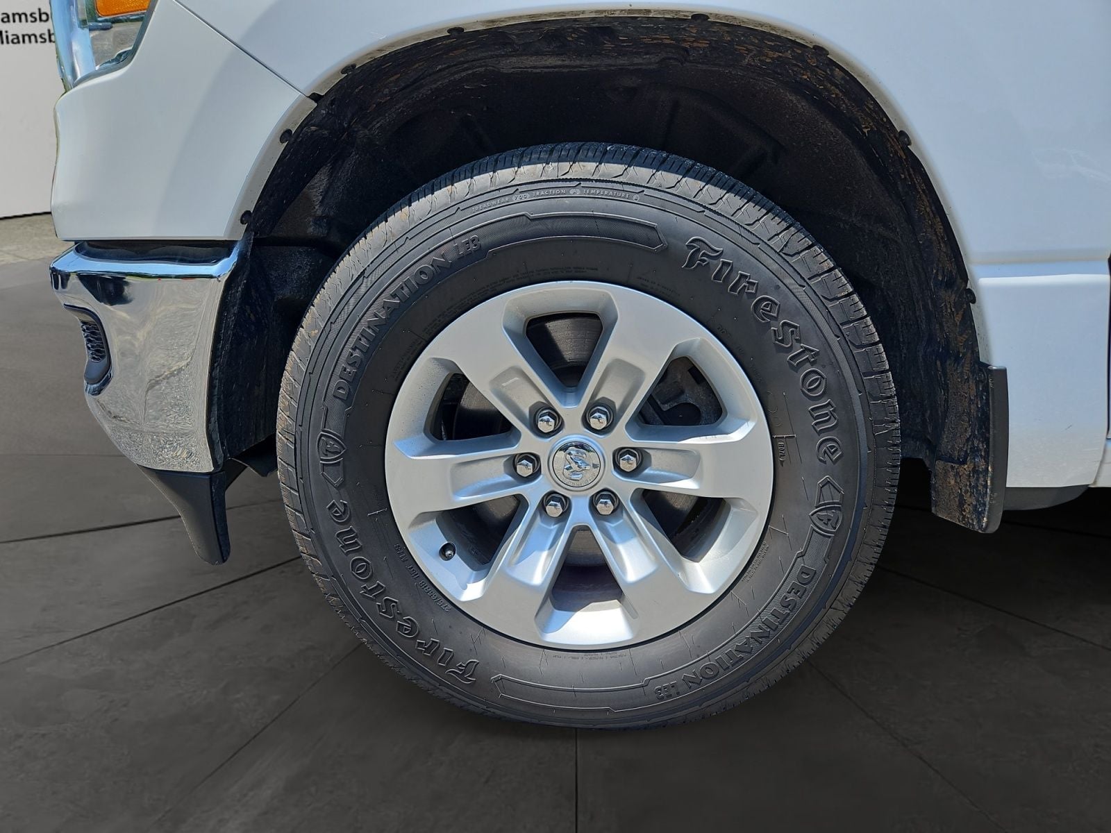 Pre-Owned 2024 Ram 1500 Laramie - photo - 13