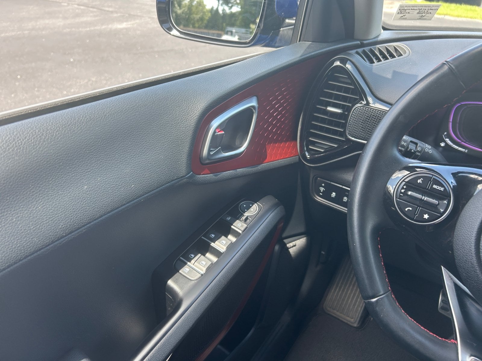 Pre-Owned 2024 Kia Soul GT-Line - photo - 15
