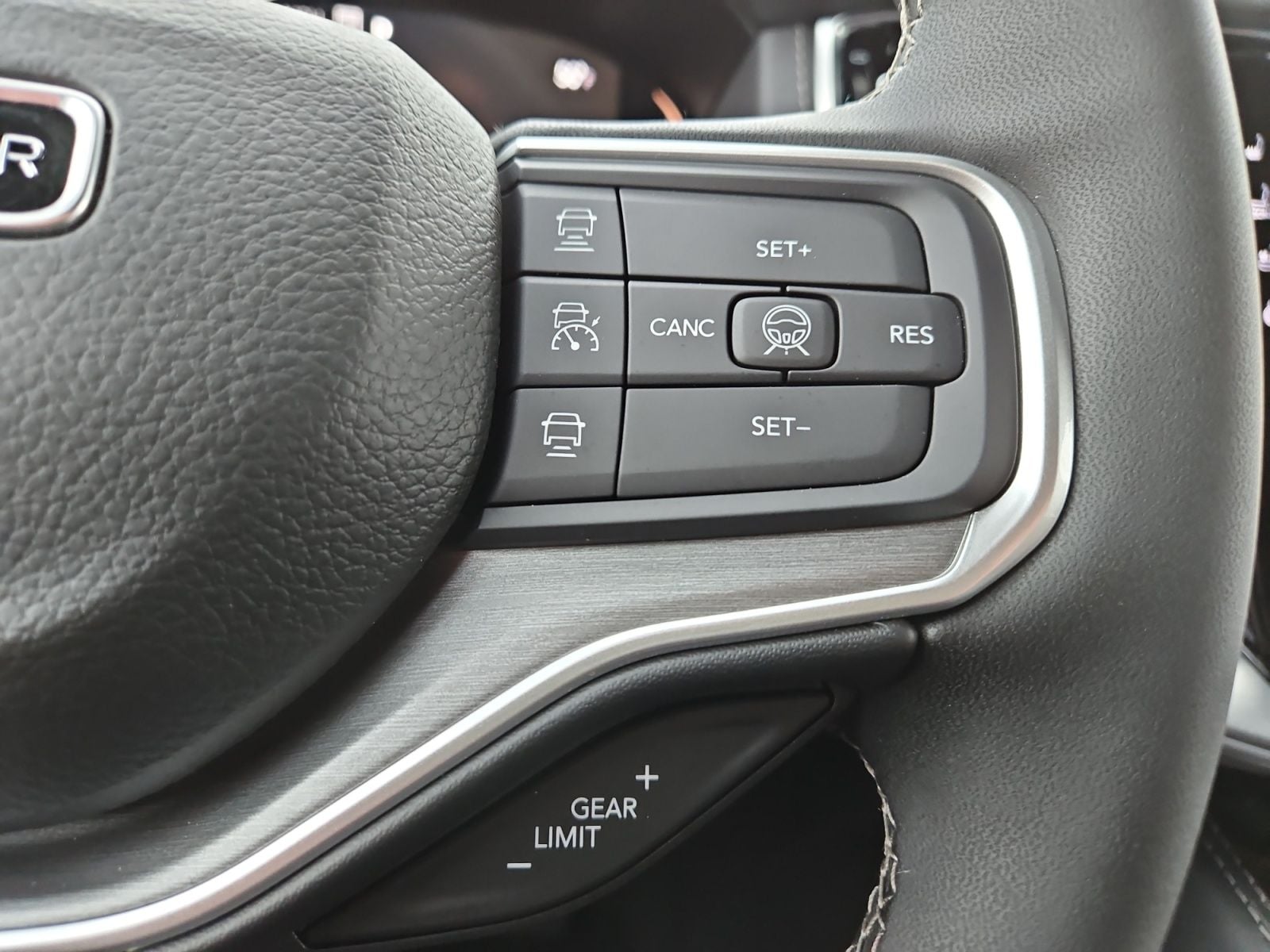 New 2026 Jeep Grand Wagoneer Limited Reserve - photo - 26