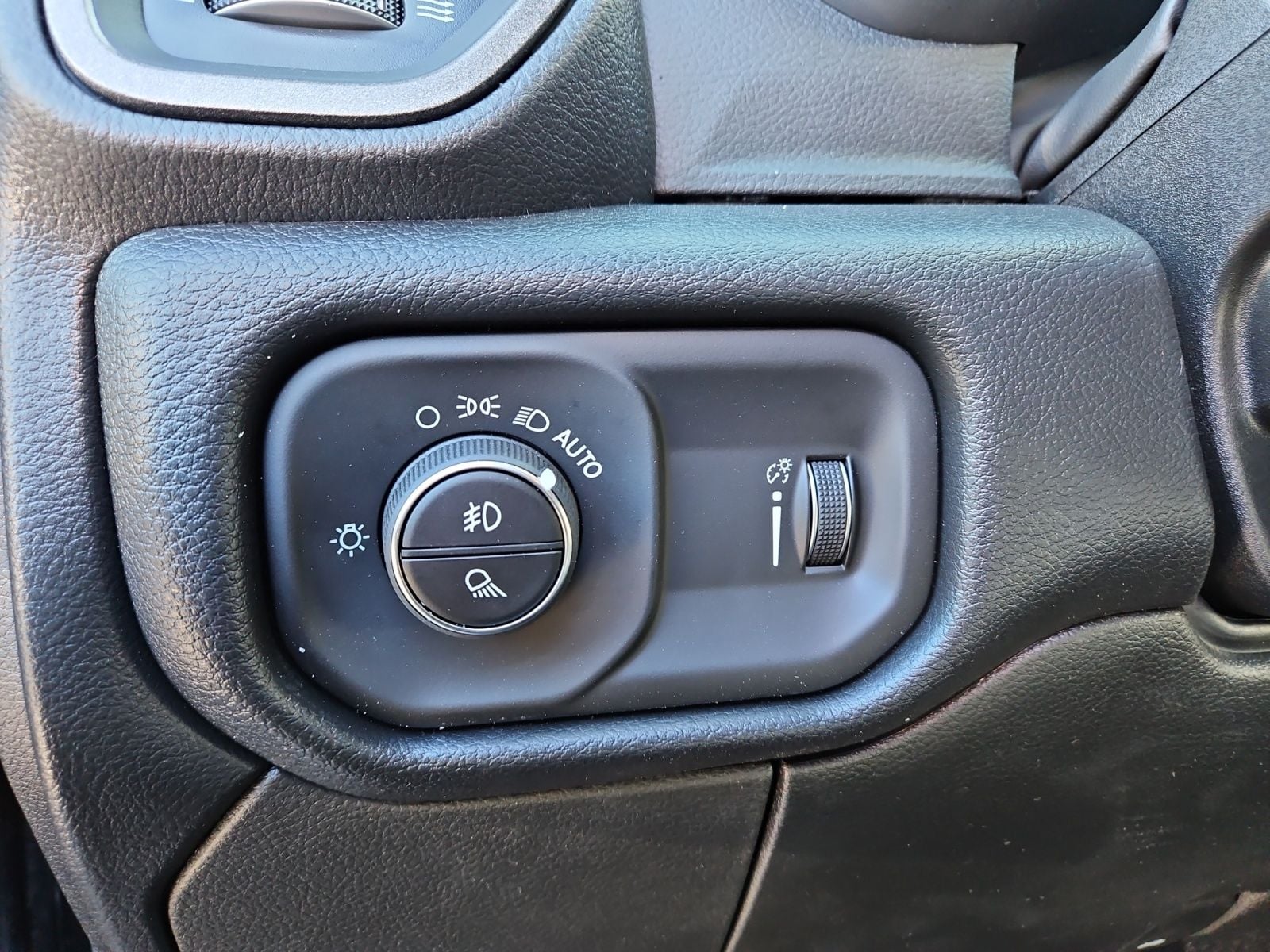 New 2026 Ram 2500 Tradesman - photo - 22