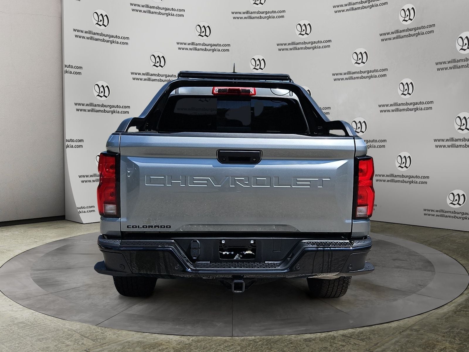 Pre-Owned 2025 Chevrolet Colorado Z71 - photo - 3