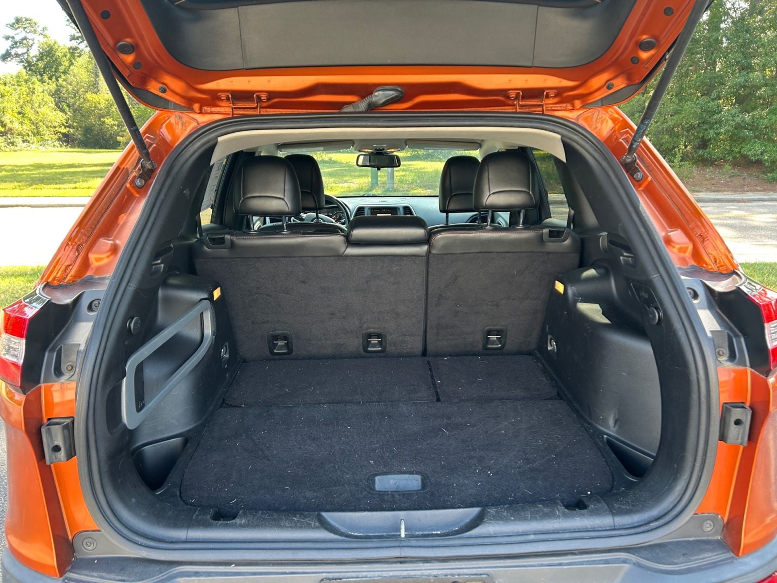 Pre-Owned 2015 Jeep Cherokee Trailhawk - photo - 1